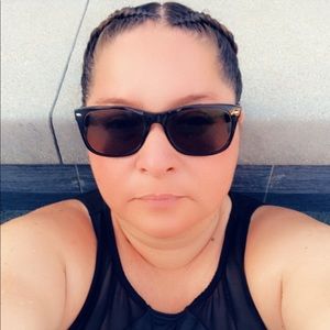 Meet your Posher, Sandra